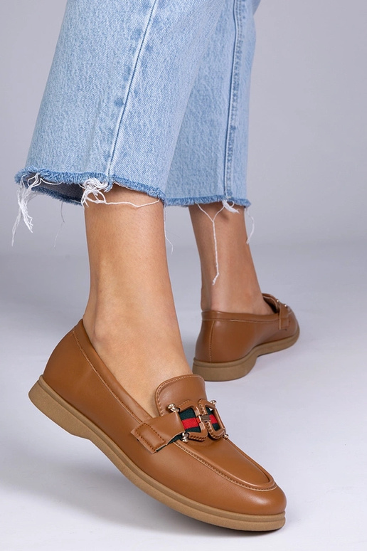 Mocassins bege de couro sintético com... Mocassins bege de couro sintético com...