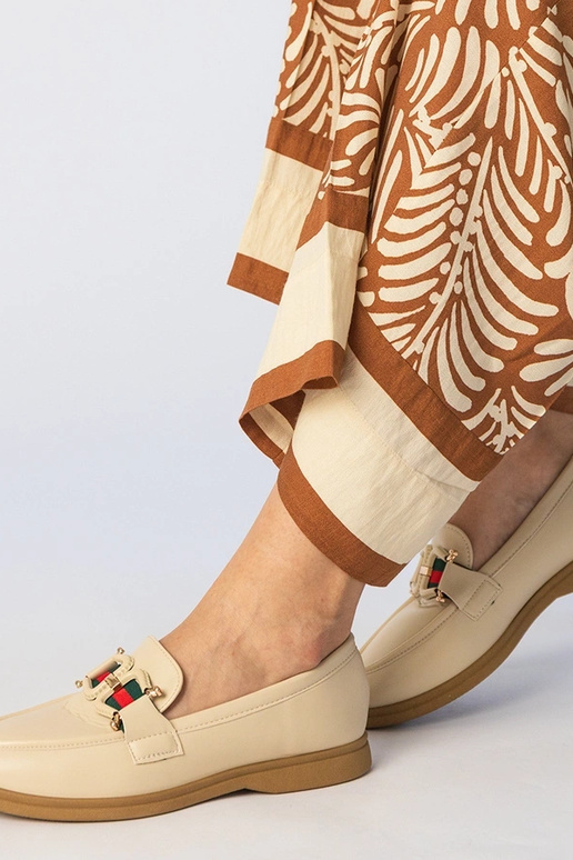 Mocassins cremosos em eco-couro com...