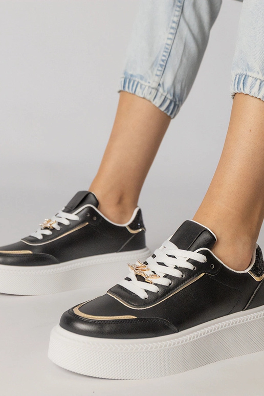 Tênis esportivos pretos com brilhos e...