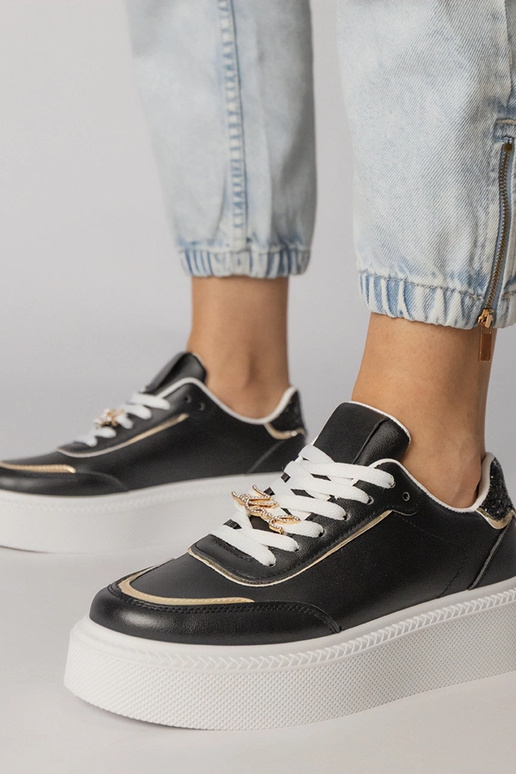 Tênis esportivos pretos com brilhos e...