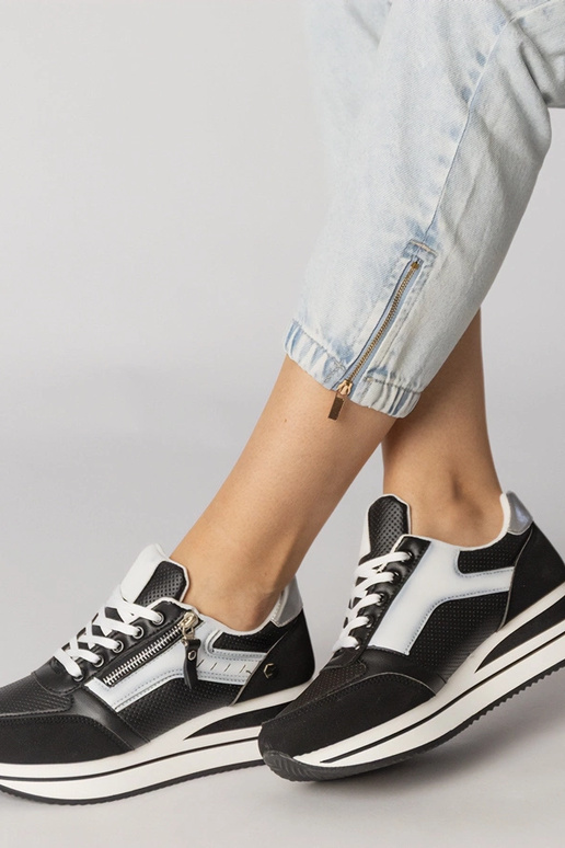 Tênis esportivos pretos com zíper,...