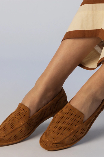 Mocassins pretos em couro... 2