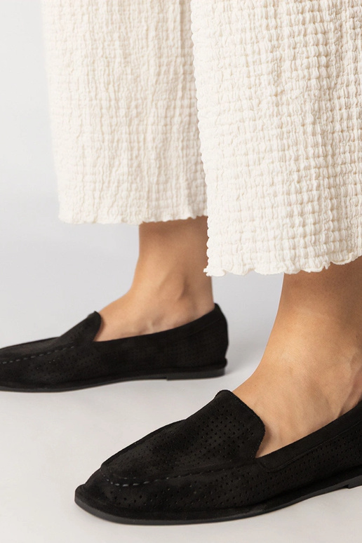 Mocassins pretos de camurça...