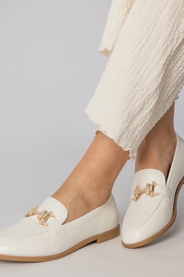 Mocassins brancos com pedras de zircônia, "Kalinta" 2