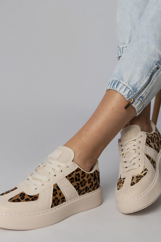 Tênis femininos cor areia com estampa...