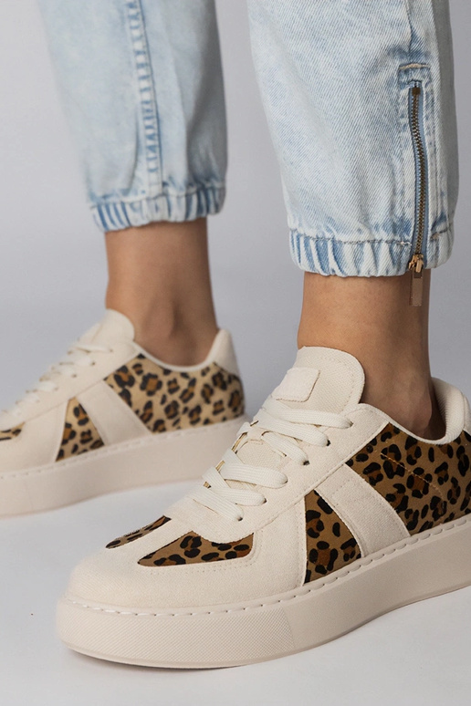 Tênis femininos cor areia com estampa...