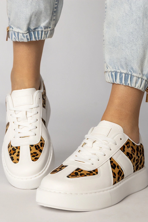 Tênis femininos brancos com estampa...