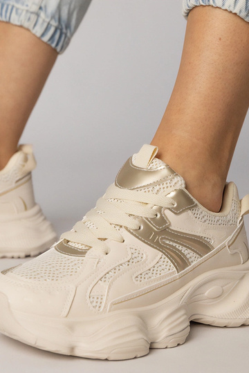Tênis femininos cor areia com detalhe dourado, "Sandra"
