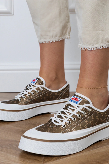Sapatos femininos marrons com plataforma, "Greta"