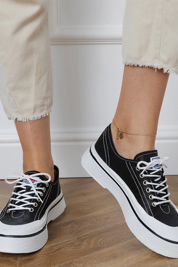 Sapatos femininos pretos com plataforma, "Greta" 2