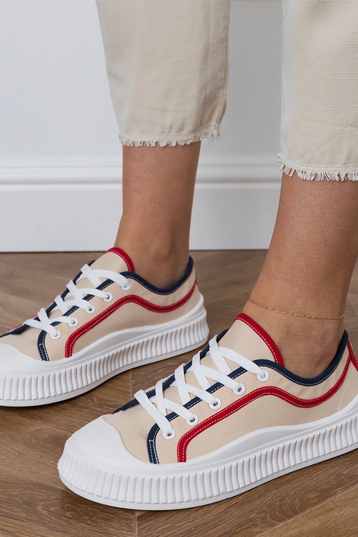 Sapatos femininos em tom areia com...