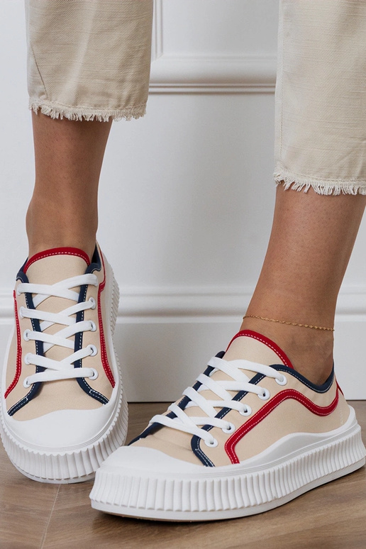 Sapatos femininos em tom areia com...