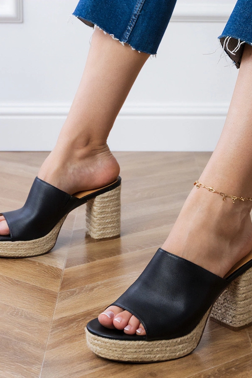 Grande espadrilhas pretas com salto