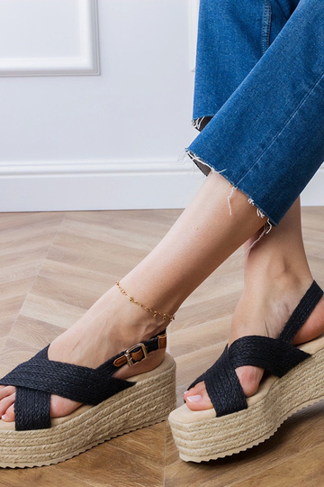Sandalias pretas estilo espadrilha com plataforma e tiras, "Olisa" 2