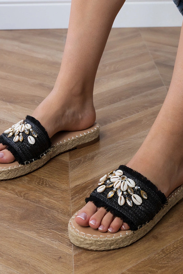 Chinelos pretos tipo espadrilha com conchas, "Morsa"