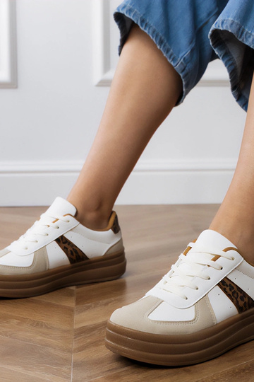 Ténis femininos com padrão...