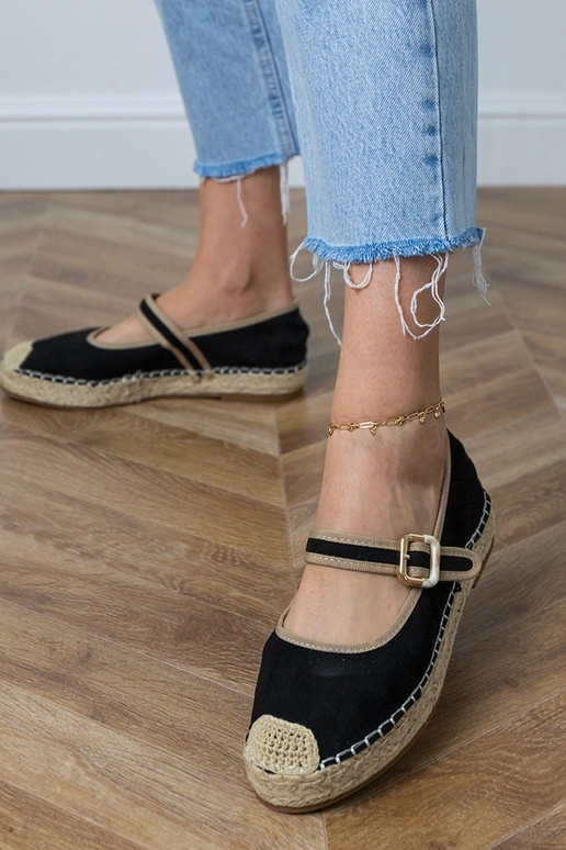 Espadrilhas pretas com fivela...
