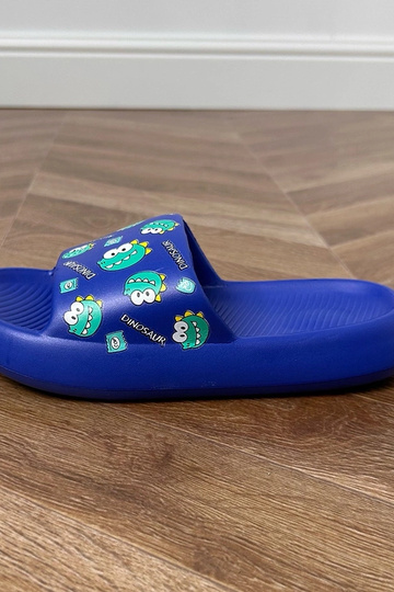 Chinelo infantil azul com estampas Dinos 2