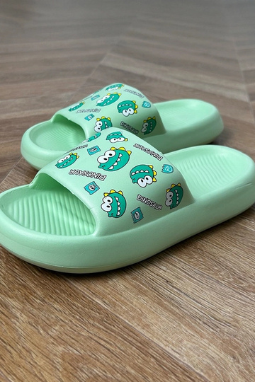 Chinelo infantil verde com estampas Dinos 2