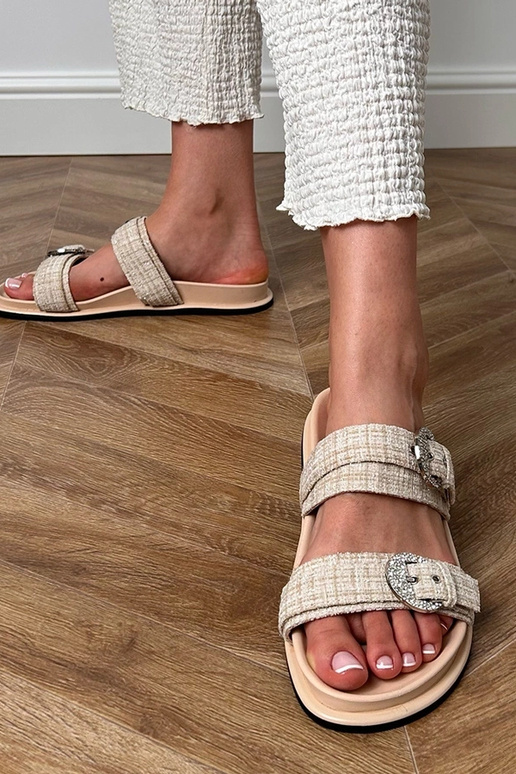 Chinelo areia com tiras e zircônios...