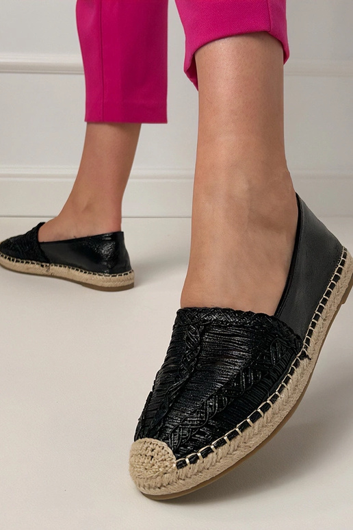Espadrilhas pretas rendadas com...