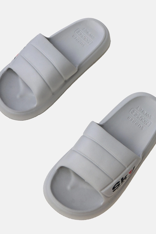 Chinelos de borracha masculinos...