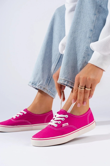 Sapatos rosa brilhante... 2