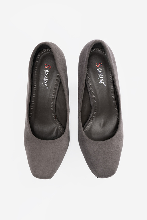 Sapatos de salto em camurça cinza