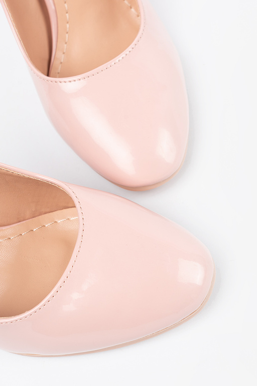 Sapatos de salto alto laqueados rosa