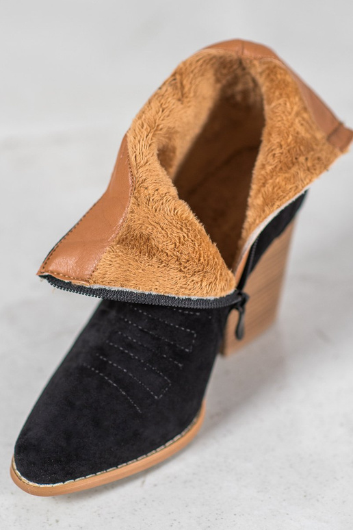 Botas de estilo cowboy com salto