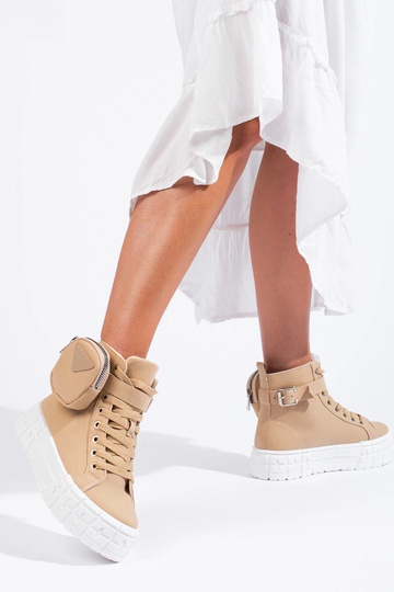 sapatos casuais com uma... 2