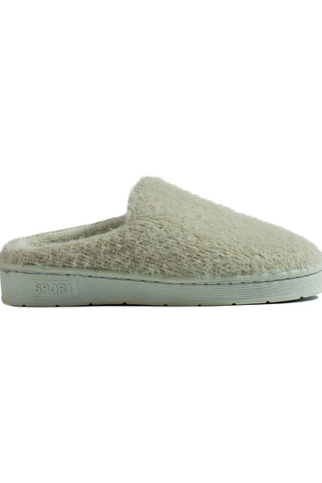 Um modelo atraente kapcie...