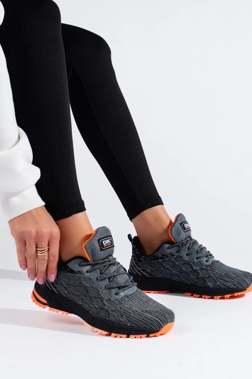 Modelo de tênis sapatos DK cor cinza