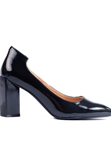 Sapatos com salto Shelovet...