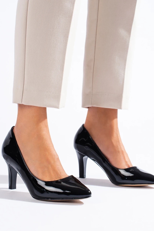 Sapatos pretos casuais