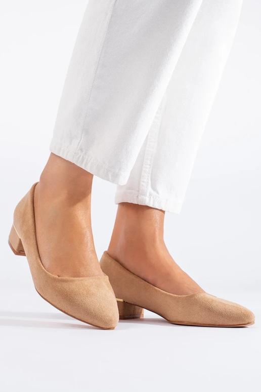 Modelo clássico de salto alto...