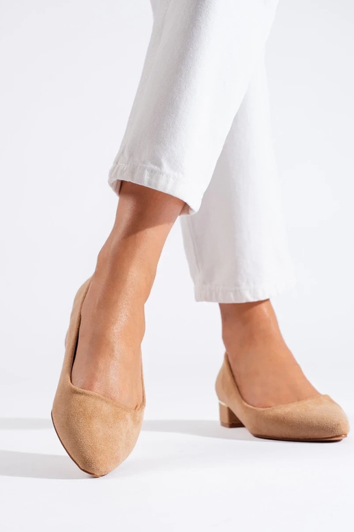 Modelo clássico de salto alto...