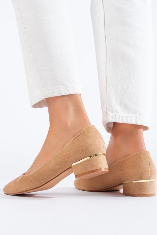 Modelo clássico de salto alto...