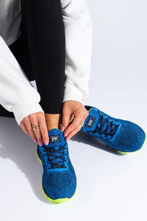 Modelo de tênis sapatos DK