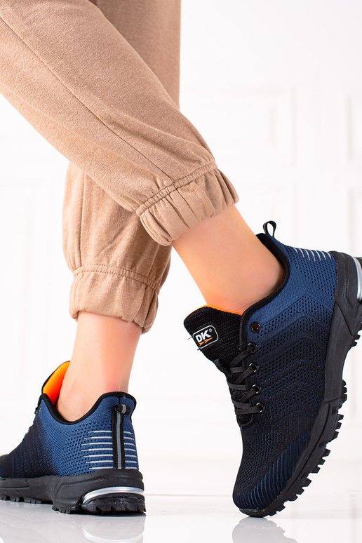 Sapatos esportivos cor preta Dk