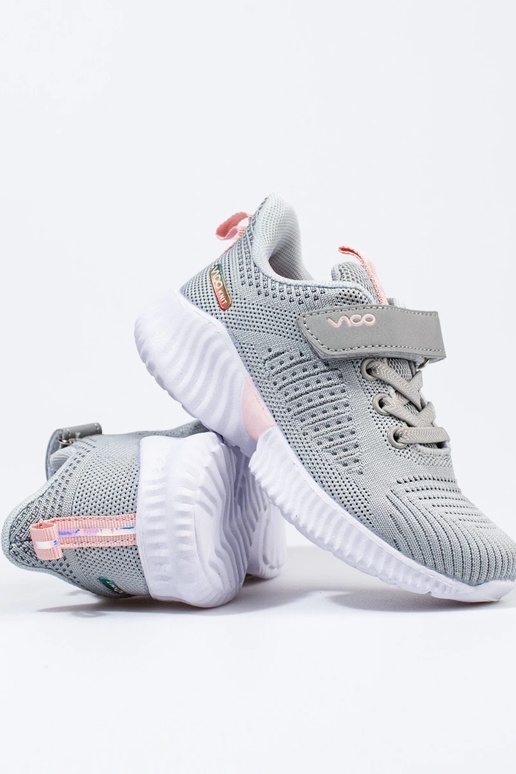 Tênis modelo sapatos Vico cor cinza... Tênis modelo sapatos Vico cor cinza...