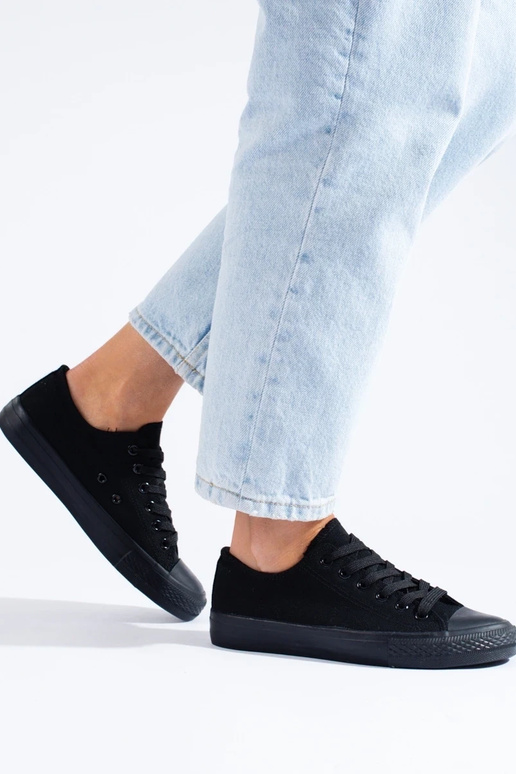 Modelo clássico de calçado feminino...