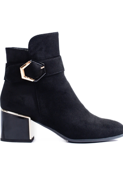 Sapatos femininos de estilo elegante... Sapatos femininos de estilo elegante...