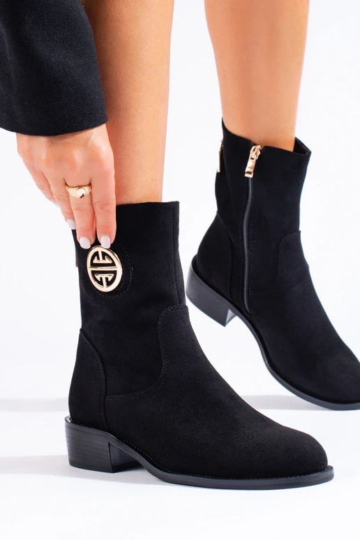 sapatos femininos altos de camurça preta