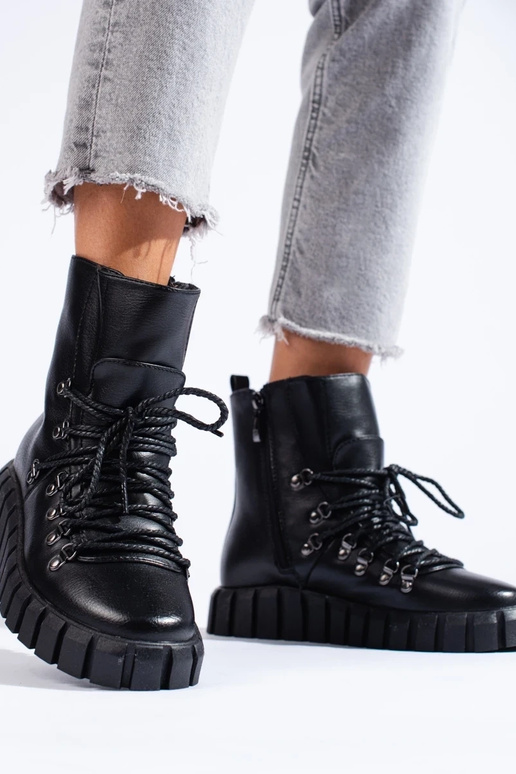 sapatos femininos pretos com...