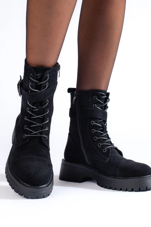 Botas de camurça com fivelas Botas de camurça com fivelas