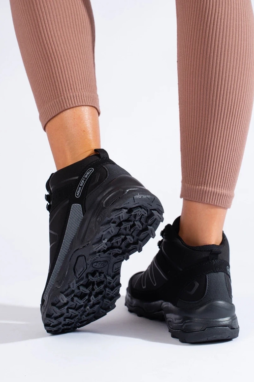 Botas de trekking estilo esportivo... Botas de trekking estilo esportivo...