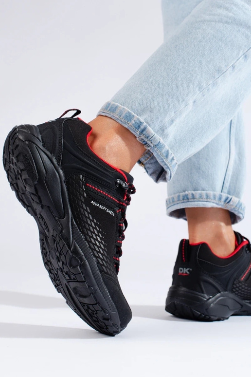 Sapatos de trekking com sola grossa...