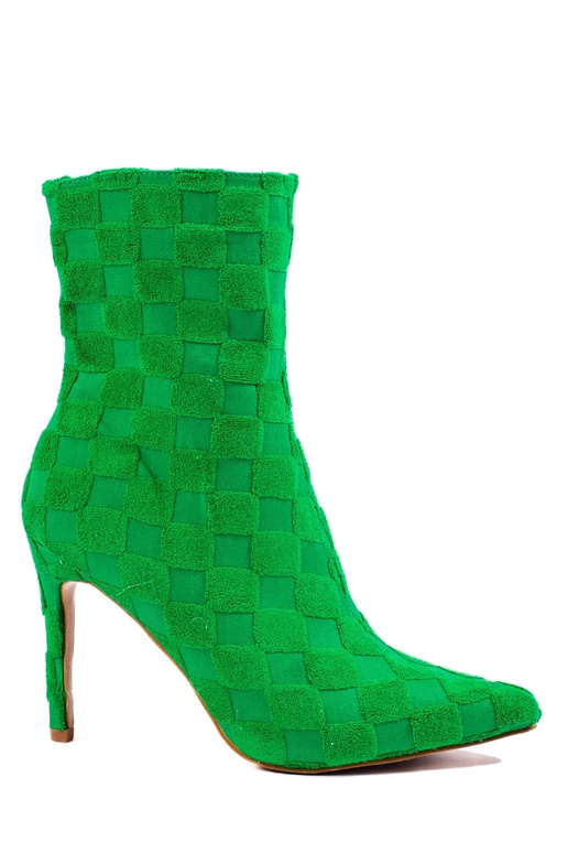 Sapatos femininos de salto alto e bem...