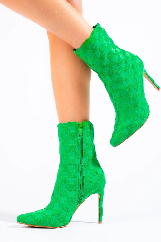 Sapatos femininos de salto alto e bem...